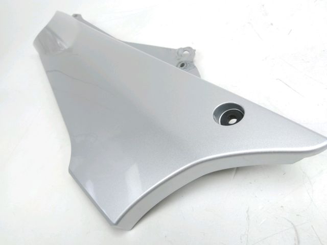 Cache lateral droit occasion YAMAHA FJR 1300 2006