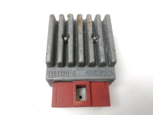 Regulateur de tension occasion APRILIA RS4 2013