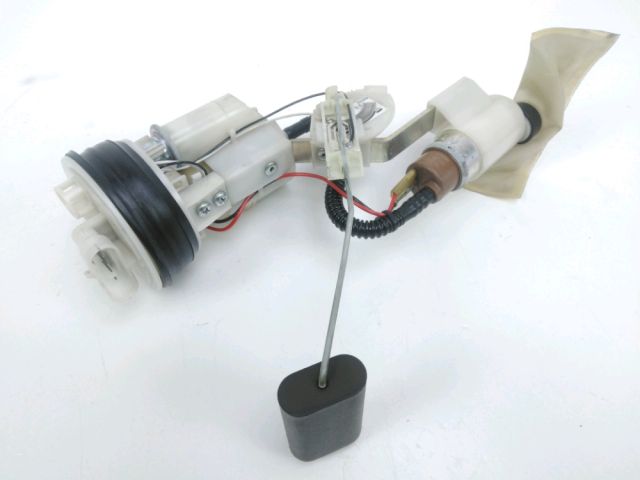 Pompe a essence occasion APRILIA SR 2012