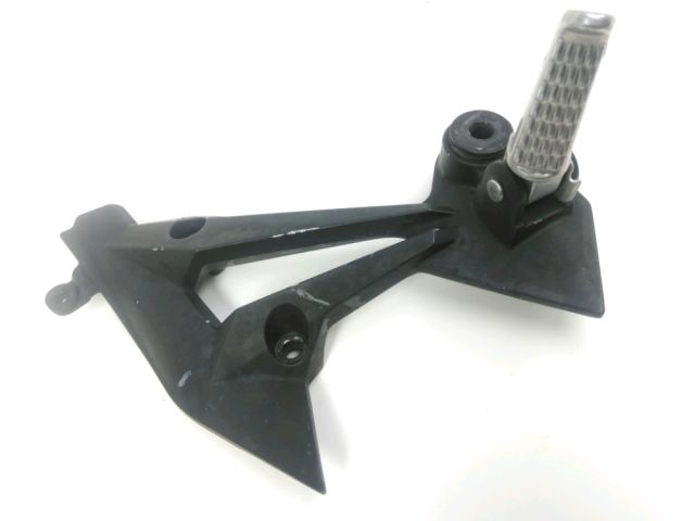 Platine et repose pieds arriere droit occasion KAWASAKI Z 750 2009