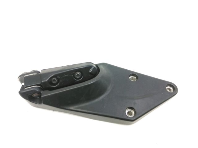 Platine et repose pieds arriere gauche occasion GILERA GP 2008