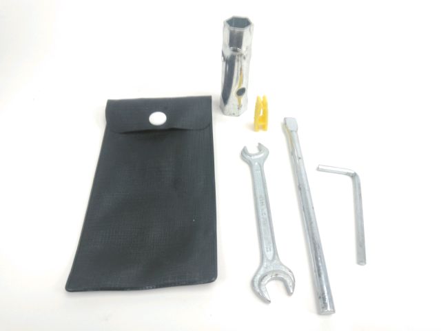 Trousse outil occasion YAMAHA YZF-R 125 2008