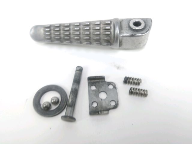 Repose pieds arriere droit occasion KAWASAKI Z 750 2006