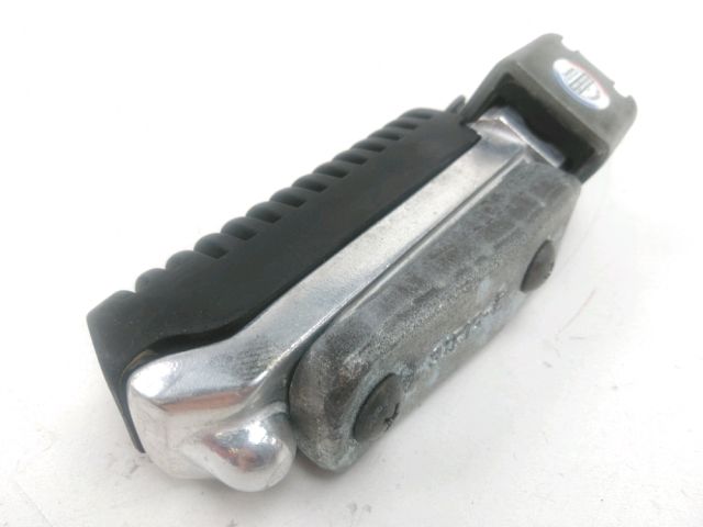 Repose pieds avant droit occasion SUZUKI GSF 600 BANDIT 2005