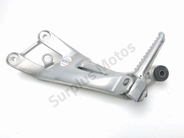 Platine et repose pieds arriere gauche occasion HONDA CBR 1100 XX 2002