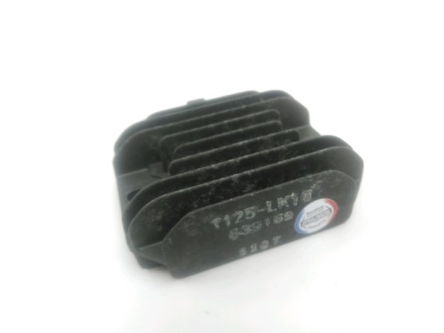 Regulateur de tension occasion APRILIA SCARABEO 2009