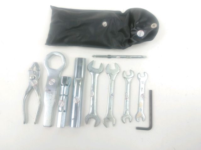 Trousse outil occasion YAMAHA XJR 1300 2009