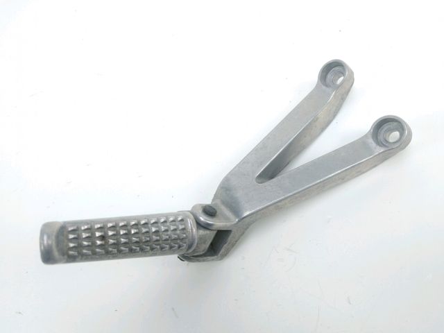 Platine et repose pieds arriere gauche occasion HONDA CBR 929 RR FIREBLADE 2001