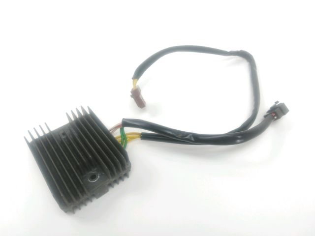 Regulateur de tension occasion PIAGGIO MP3 250 2009
