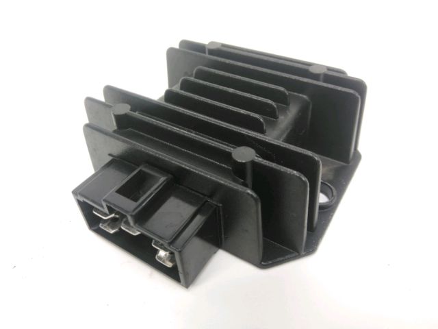 Regulateur de tension occasion YAMAHA GPD NMAX 2018