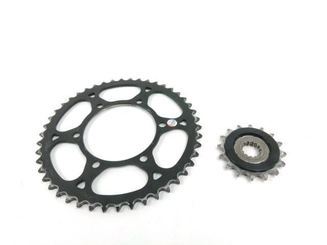 Kit chaine complet occasion TRIUMPH STREET TRIPLE 2022