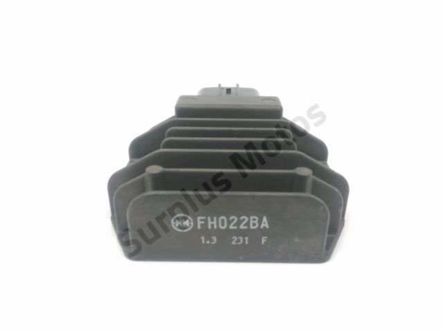 Regulateur de tension occasion YAMAHA MT-09 900 TRACER 2021