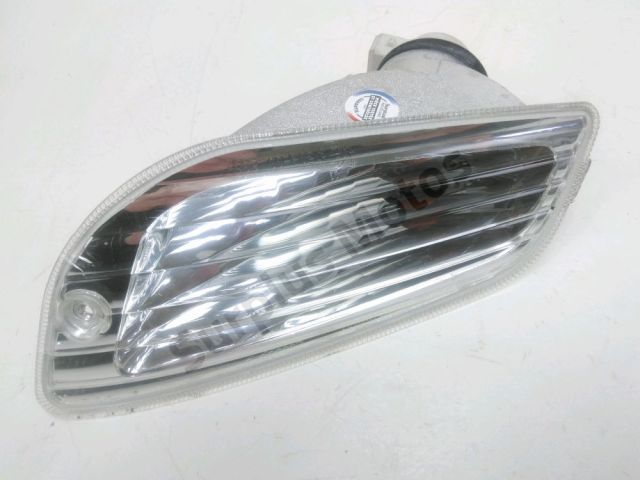 Clignotant avant d occasion VESPA LX 2007