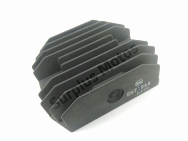 Regulateur de tension occasion YAMAHA XP 530 T-MAX 2012