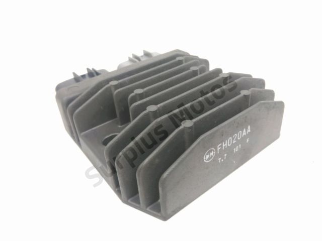 Regulateur de tension occasion TRIUMPH STREET TRIPLE 2018