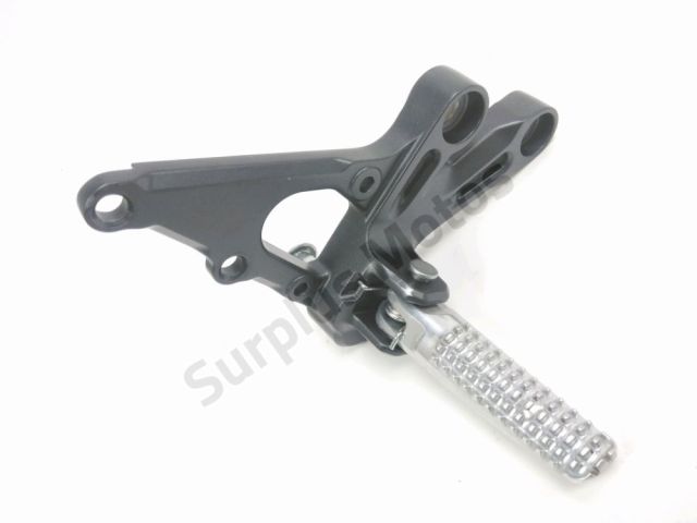 Platine avant droite complete occasion YAMAHA R7 2022