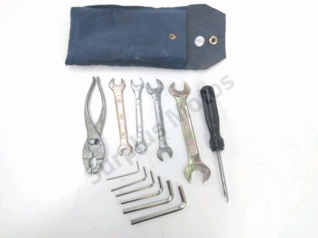 Trousse outil occasion APRILIA RSV 2004