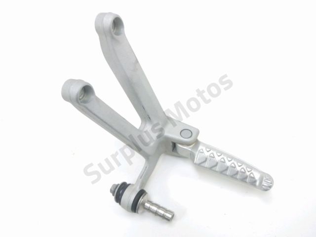 Platine et repose pieds arriere droit occasion APRILIA RSV 2004