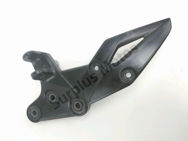 Platine avant droite occasion SUZUKI GSXS 750 2021