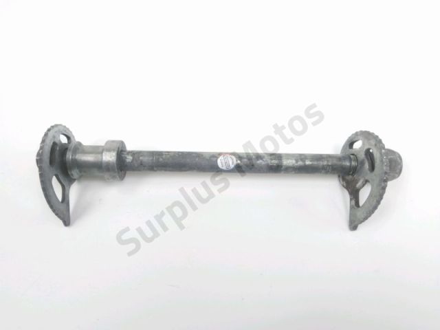 Axe de roue arriere occasion SUZUKI DR 600 DJEBEL 1988