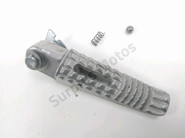 Repose pieds arriere gauche occasion SUZUKI GSXS 750 2020