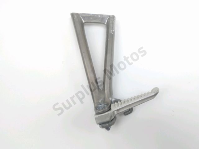 Platine et repose pieds arriere gauche occasion YAMAHA YZF-R6 600 2004