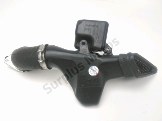 Conduit air droit occasion KAWASAKI GTR 1400 2010