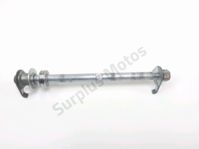 Axe de roue arriere occasion SUZUKI GS 500 2001
