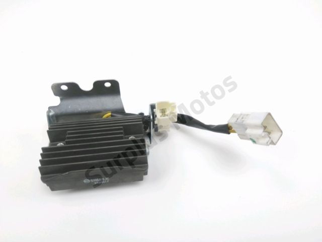 Regulateur de tension occasion VESPA GTS 300 HPE ABS 2021