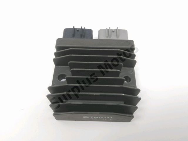Regulateur de tension occasion HONDA CB 750 HORNET R 2024
