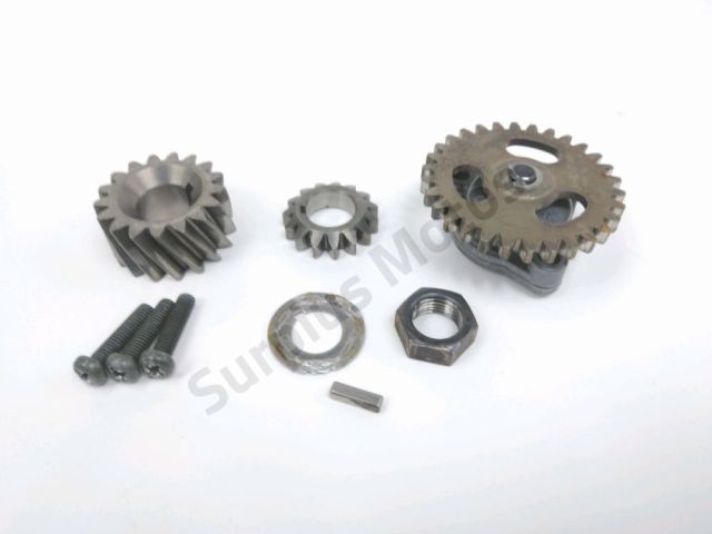 Pompe a huile occasion SUZUKI GN 125 2001