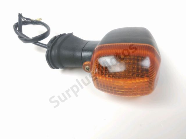 Clignotant arriere d occasion YAMAHA FZS 1000 FAZER 2004