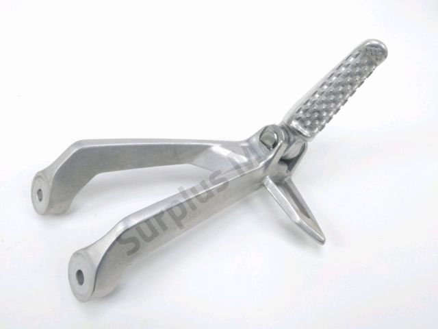 Platine et repose pieds arriere droit occasion HONDA CB 125 R 2022