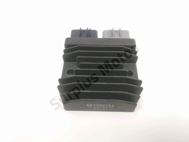 Regulateur de tension occasion HONDA CB 750 HORNET R 2024