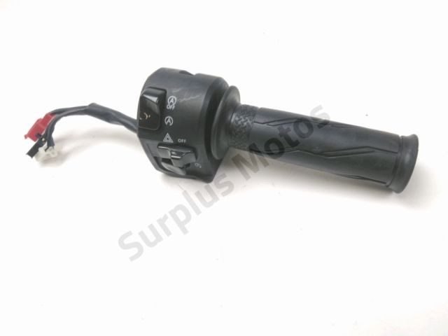 Commodo droit occasion YAMAHA GPD NMAX 2024