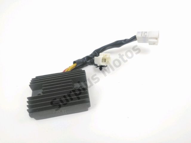 Regulateur de tension occasion PIAGGIO VESPA 300 GTS HPE 2023