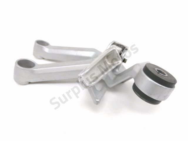 Platine et repose pieds arriere droit occasion SUZUKI SV 650 2008