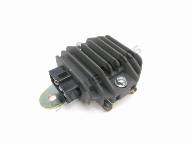 Regulateur de tension occasion PIAGGIO FLY 125 2016