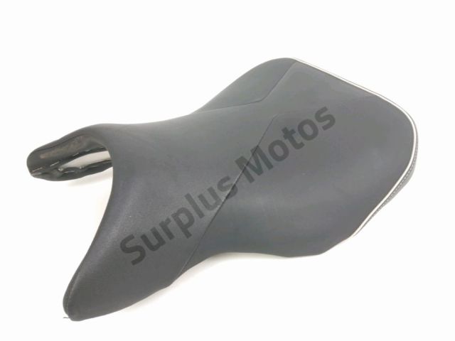 Selle conducteur occasion SUZUKI GSR  2012