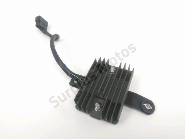 Regulateur de tension occasion TRIUMPH BONNEVILLEV T100 2015