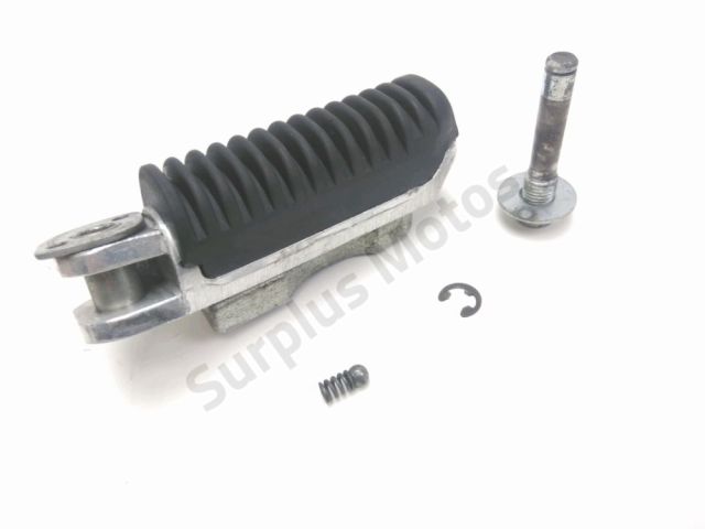 Repose pieds arriere droit occasion SUZUKI GSF 1200 BANDIT 2006
