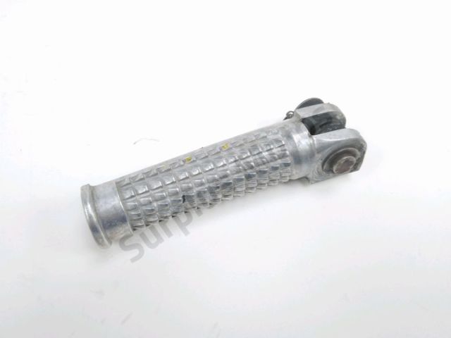 Repose pieds arriere droit occasion SUZUKI GSXR 1100 1993