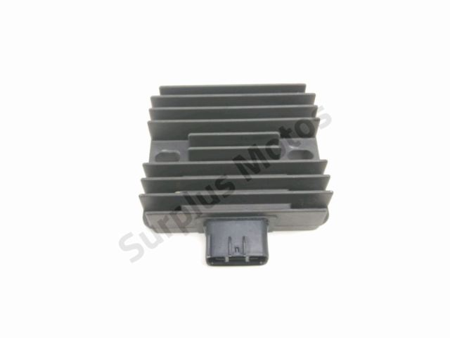 Regulateur de tension occasion SUZUKI GSX 1400 2004