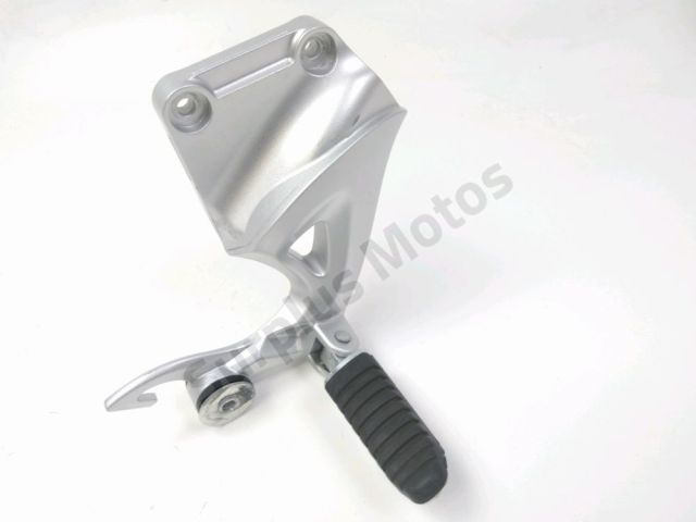 Platine et repose pieds arriere droit occasion SUZUKI GSXR 1340 HAYABUSA 2010