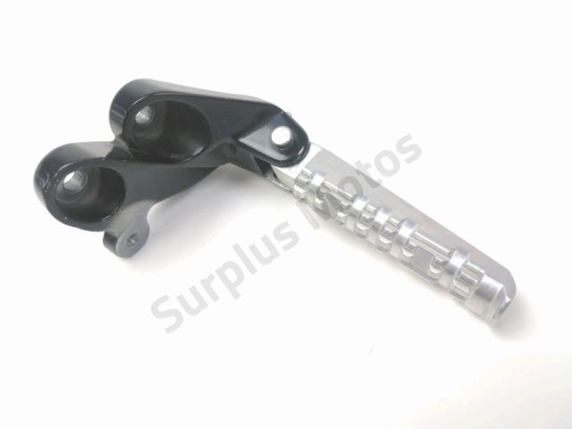 Platine et repose pieds arriere droit occasion YAMAHA XP 530 T-MAX 2013