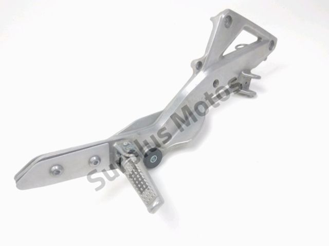 Platine et repose pieds arriere droit occasion HONDA CB 600 HORNET 2012