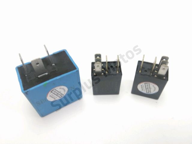 Relais boitier electrique occasion PIAGGIO MEDLEY S 2024