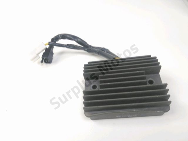 Regulateur de tension occasion APRILIA SHIVER 2014