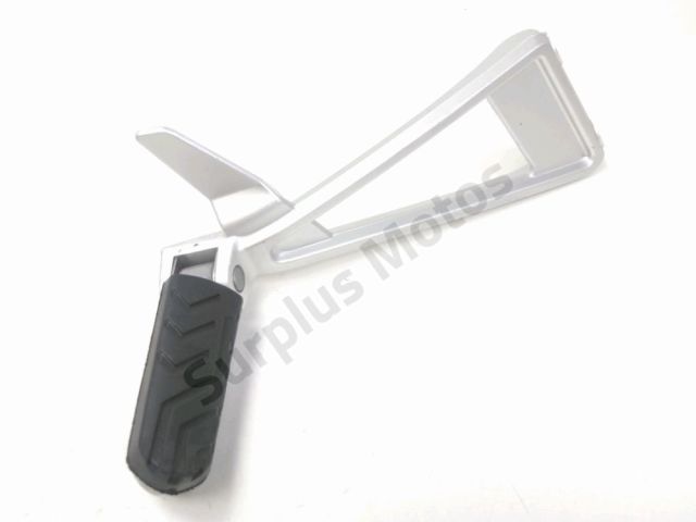 Platine et repose pieds arriere droit occasion APRILIA TUONO 2021