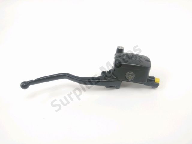 Maitre cylindre frein av complet occasion BMW CE 04 2022